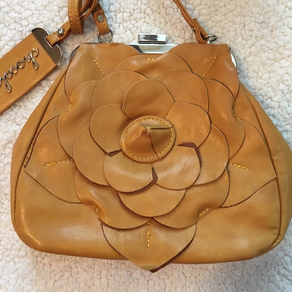 NWOT - Chocolate brand small cross body purse - Picture 2 of 4